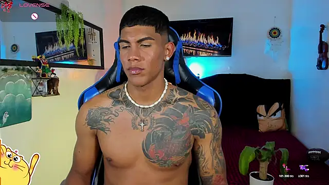 Damian_latinxxx: διαδικτυακό σόου στην κάμερα