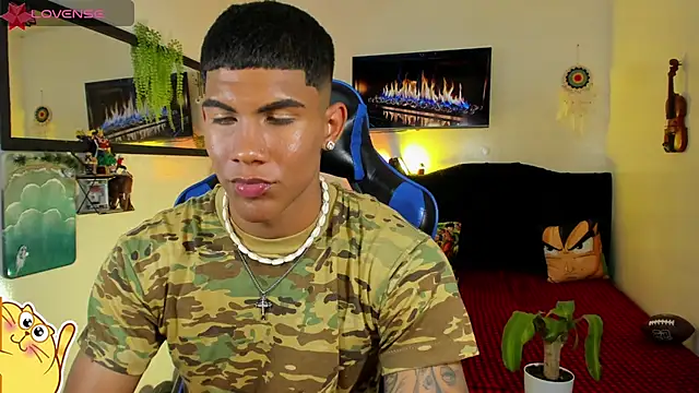 Pokazy przed kamerką – Damian_latinxxx