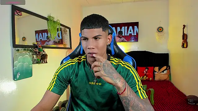 Damian_latinxxx: διαδικτυακό σόου στην κάμερα