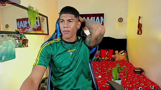 Pertunjukan Kamera Web Damian_latinxxx