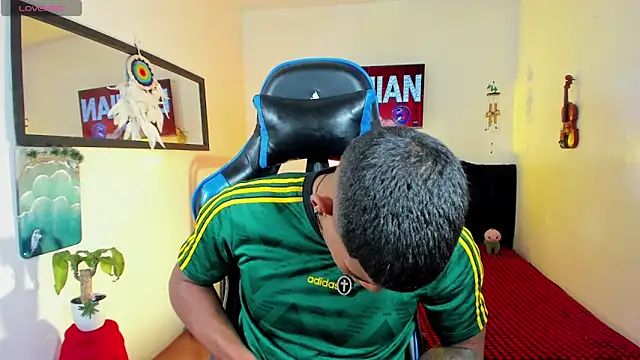 Damian_latinxxx 网络视讯表演