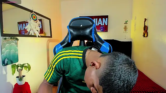 Damian_latinxxx's Webcam Show