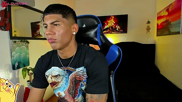 Pokazy przed kamerką – Damian_latinxxx