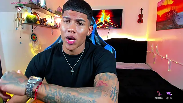 Damian_latinxxx's Webcam Show
