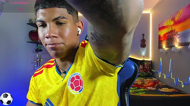 Show modela Damian_latinxxx na web-kameri