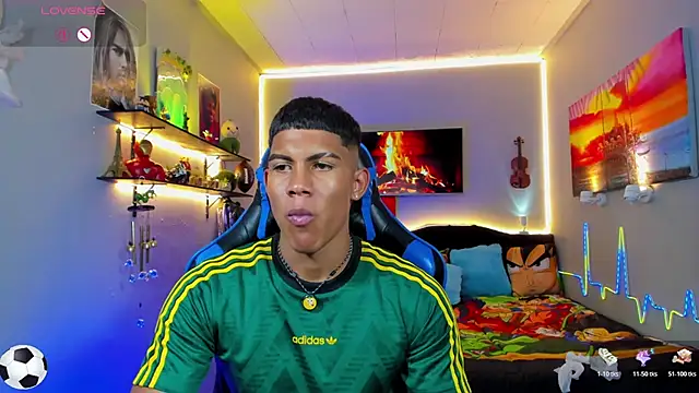 Damian_latinxxx Show in webcam