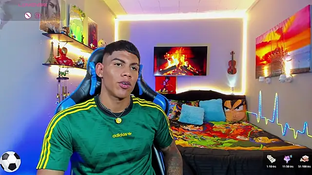Damian_latinxxx Show in webcam