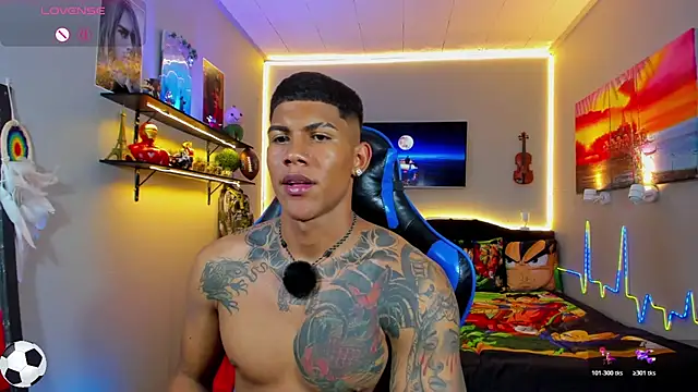 Pokazy przed kamerką – Damian_latinxxx
