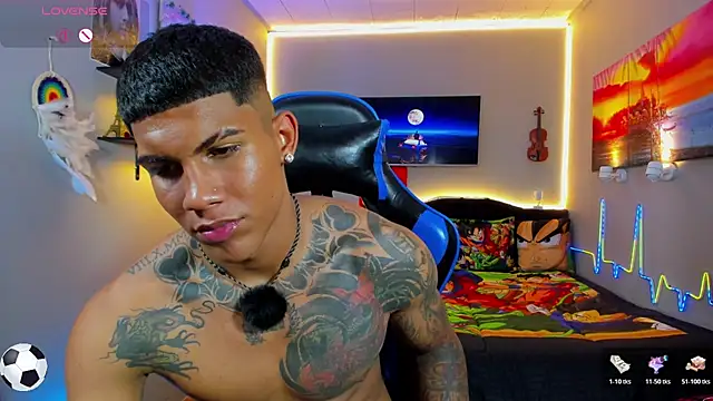 Pokazy przed kamerką – Damian_latinxxx