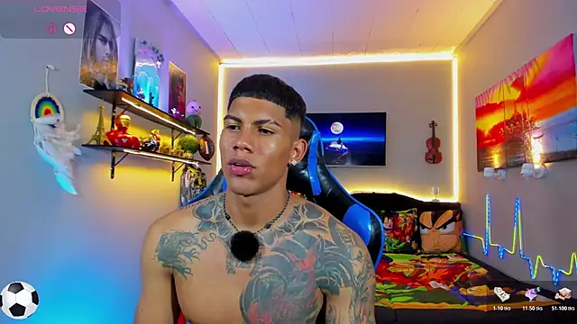 Pokazy przed kamerką – Damian_latinxxx