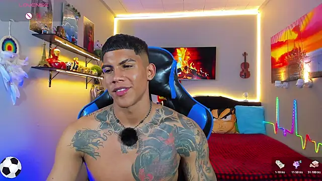 Pokazy przed kamerką – Damian_latinxxx
