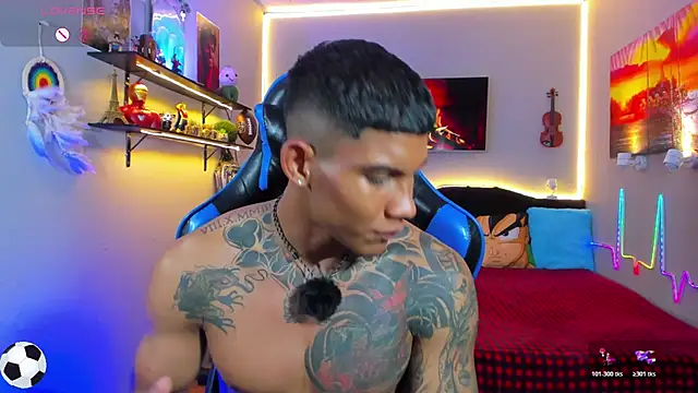 Pokazy przed kamerką – Damian_latinxxx