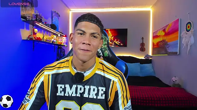 Show modela Damian_latinxxx na web-kameri