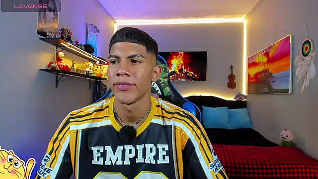 Damian_latinxxx Adlı Modelin Web Kamerası Şovu