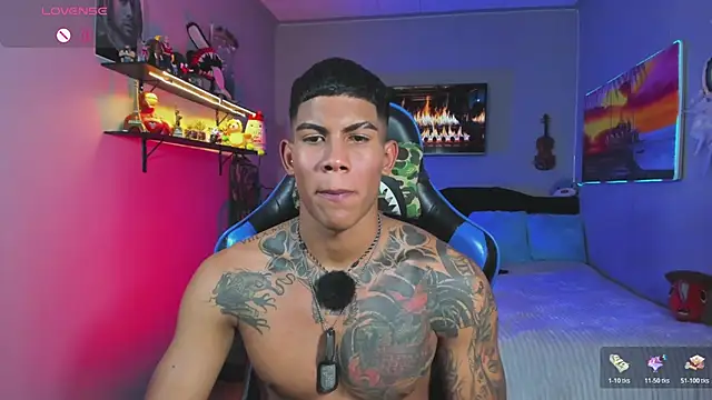 Show modela Damian_latinxxx na web-kameri