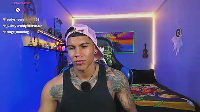 Damian_latinxxx Show in webcam