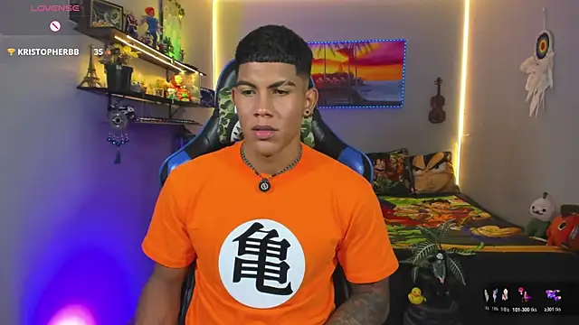 Pokazy przed kamerką – Damian_latinxxx