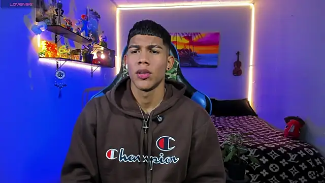Pokazy przed kamerką – Damian_latinxxx