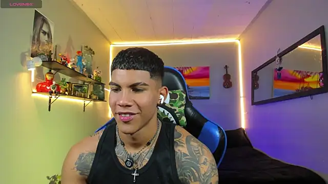 Damian_latinxxxn Webbikameraesitys