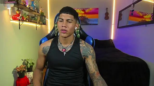 Damian_latinxxxn Webbikameraesitys