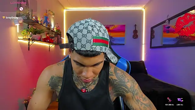 Pokazy przed kamerką – Damian_latinxxx