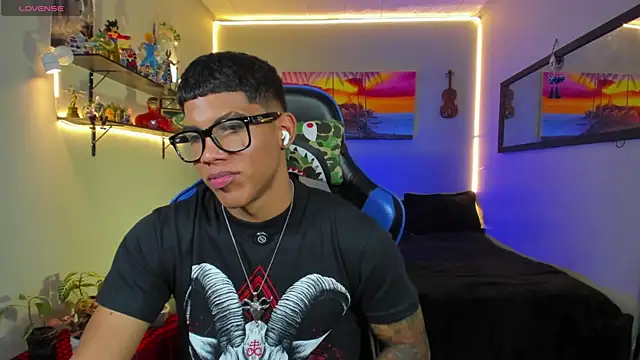 Damian_latinxxx 网络视讯表演