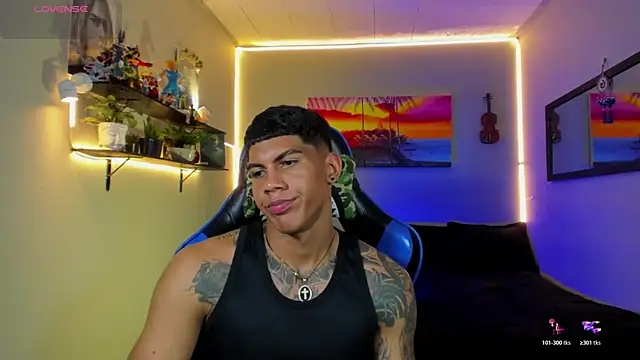 Damian_latinxxx Show in webcam
