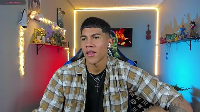 Damian_latinxxx 网络视讯表演