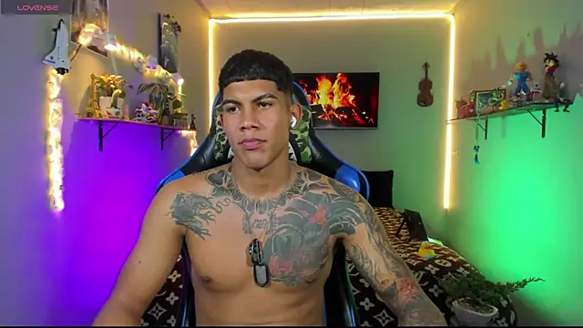 Damian_latinxxx Adlı Modelin Web Kamerası Şovu