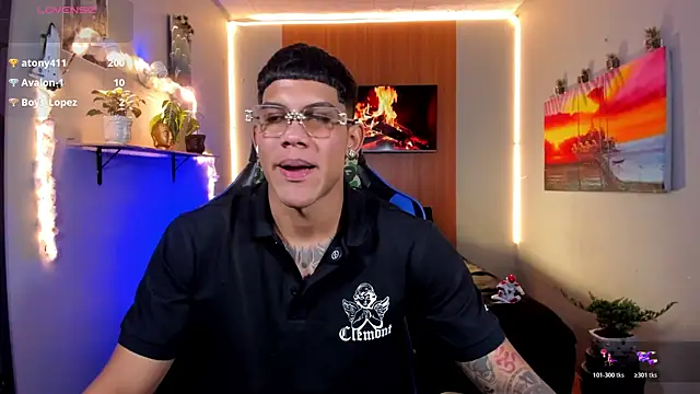 Pokazy przed kamerką – Damian_latinxxx