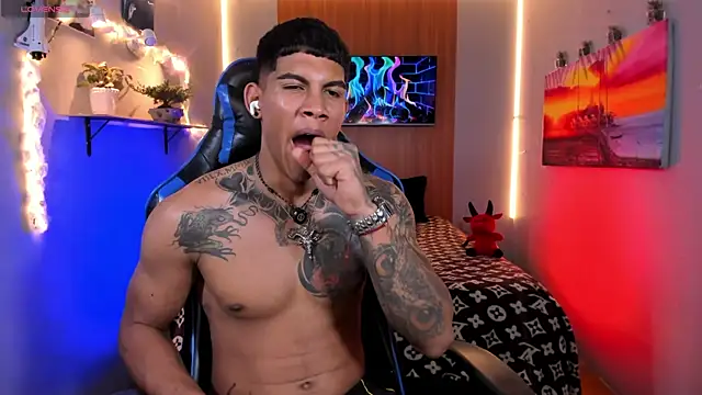 Damian_latinxxx's Webcam Show