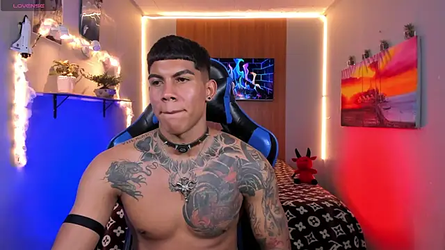 Damian_latinxxx's Webcam Show