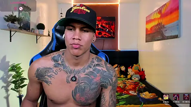 הופעת וובקאם של Damian_latinxxx