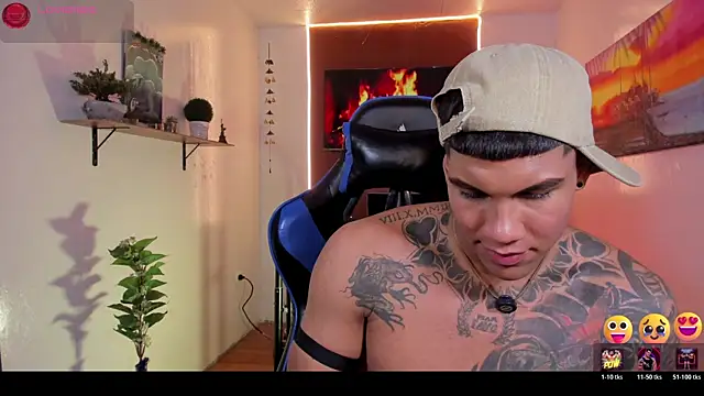 Damian_latinxxx Show in webcam