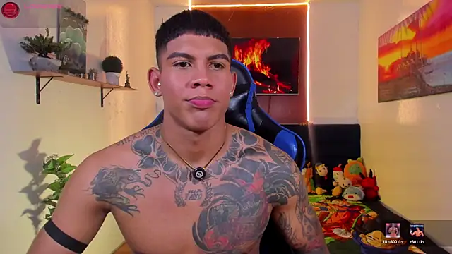 Damian_latinxxx Show in webcam