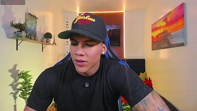 Damian_latinxxx's Webcam Show
