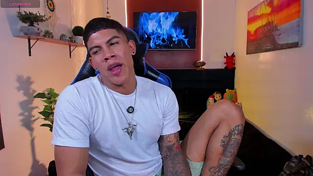 Damian_latinxxx Webcam Show