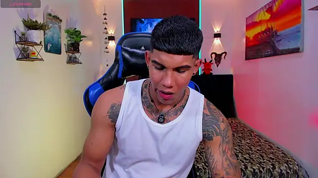 Damian_latinxxx 网络视讯表演
