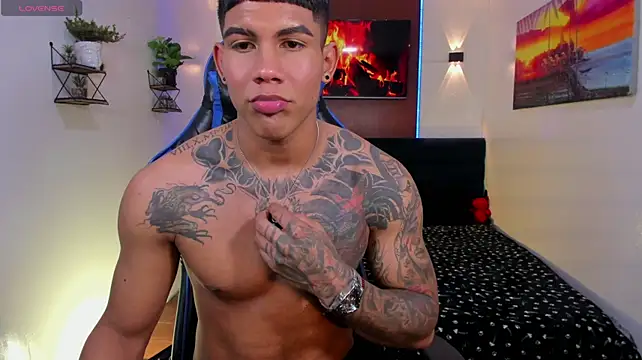 Show modela Damian_latinxxx na web-kameri