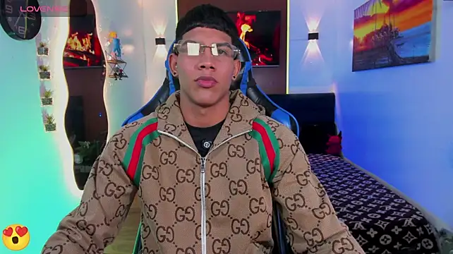 Pokazy przed kamerką – Damian_latinxxx