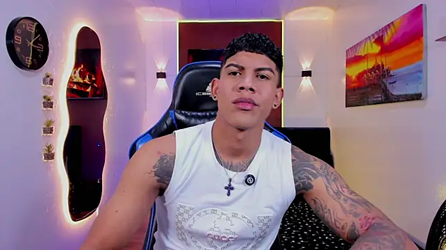 Damian_latinxxxn Webbikameraesitys