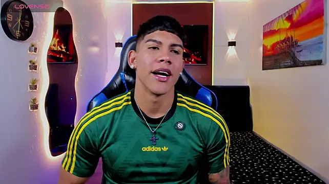 Damian_latinxxxn Webbikameraesitys