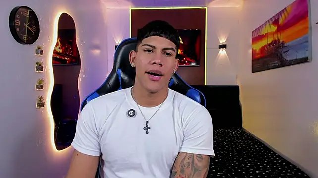 Show modela Damian_latinxxx na web-kameri