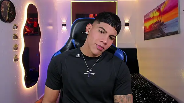 Damian_latinxxx 网络视讯表演