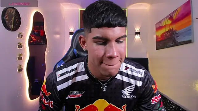 Damian_latinxxx 网络视讯表演