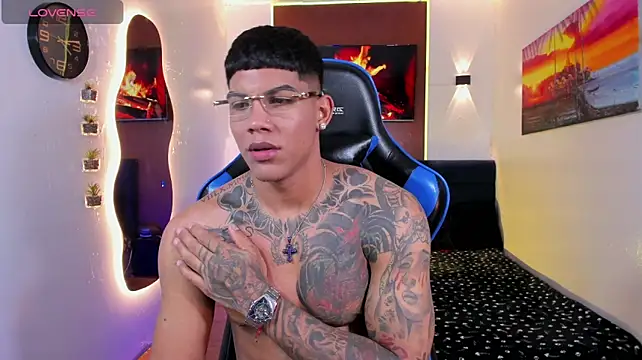 Damian_latinxxx 网络视讯表演