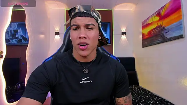 Pokazy przed kamerką – Damian_latinxxx