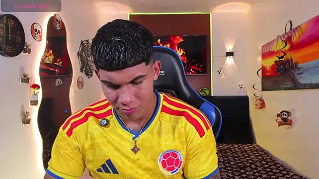 Damian_latinxxx Adlı Modelin Web Kamerası Şovu