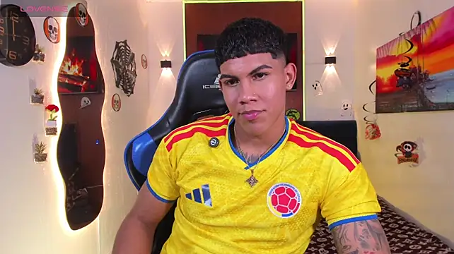 Pertunjukan Kamera Web Damian_latinxxx