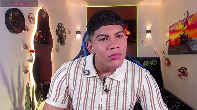 Show modela Damian_latinxxx na web-kameri